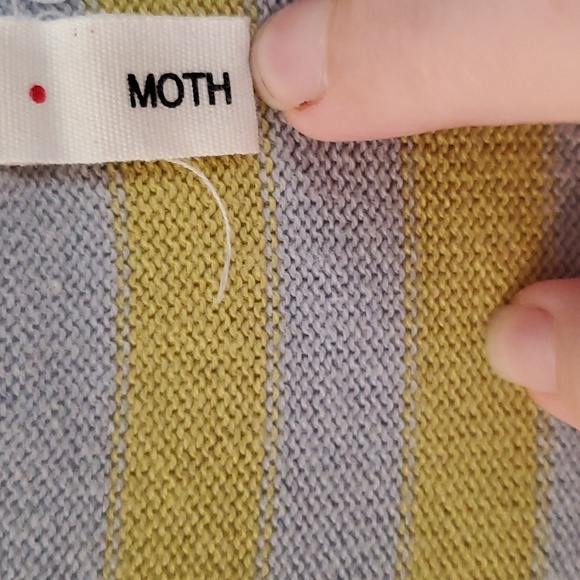Moth cardigan - Picture 3 of 6